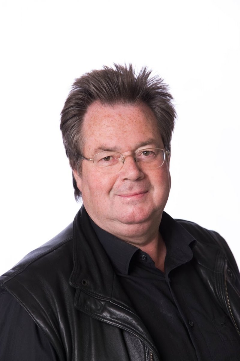 Schneider, Enjott - cliccare qui